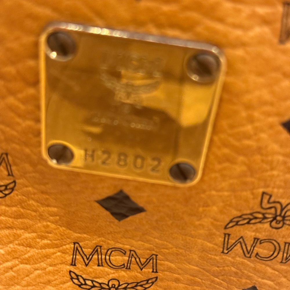 Authentic MCM Visetos tote - Picture 15 of 16